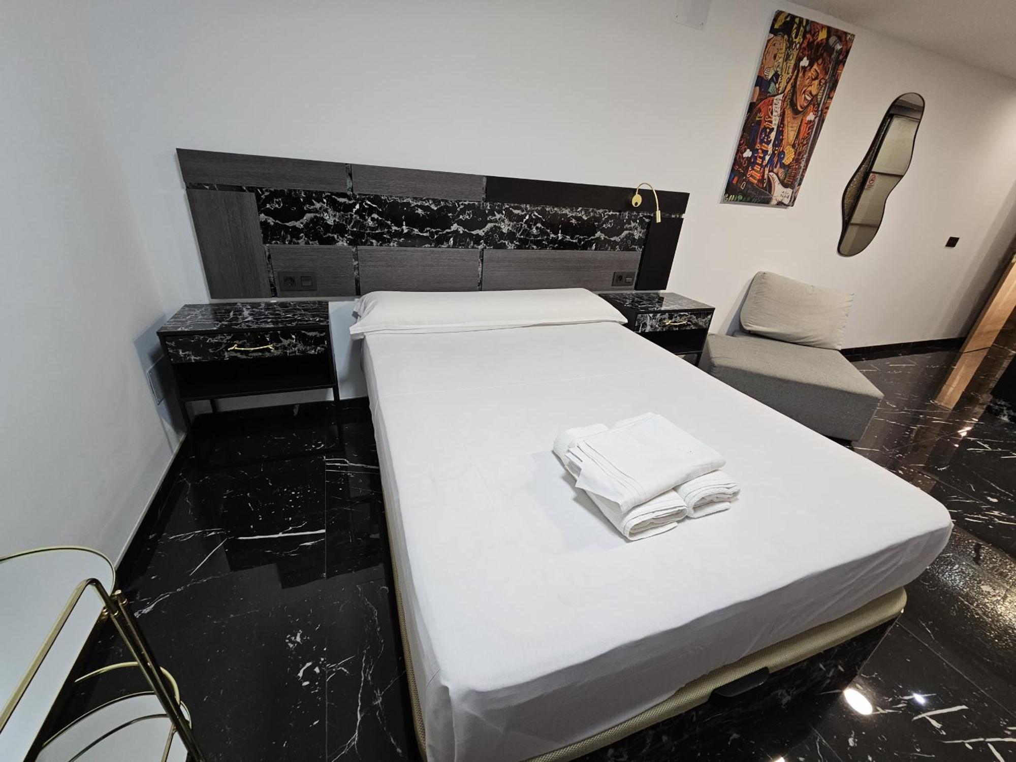 Apartamentos Benidorm Black المظهر الخارجي الصورة