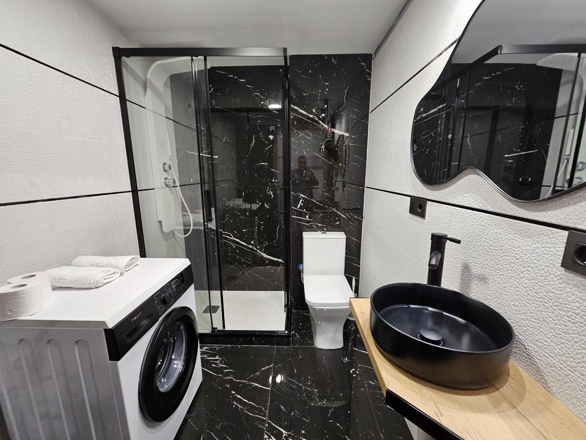 Apartamentos Benidorm Black المظهر الخارجي الصورة