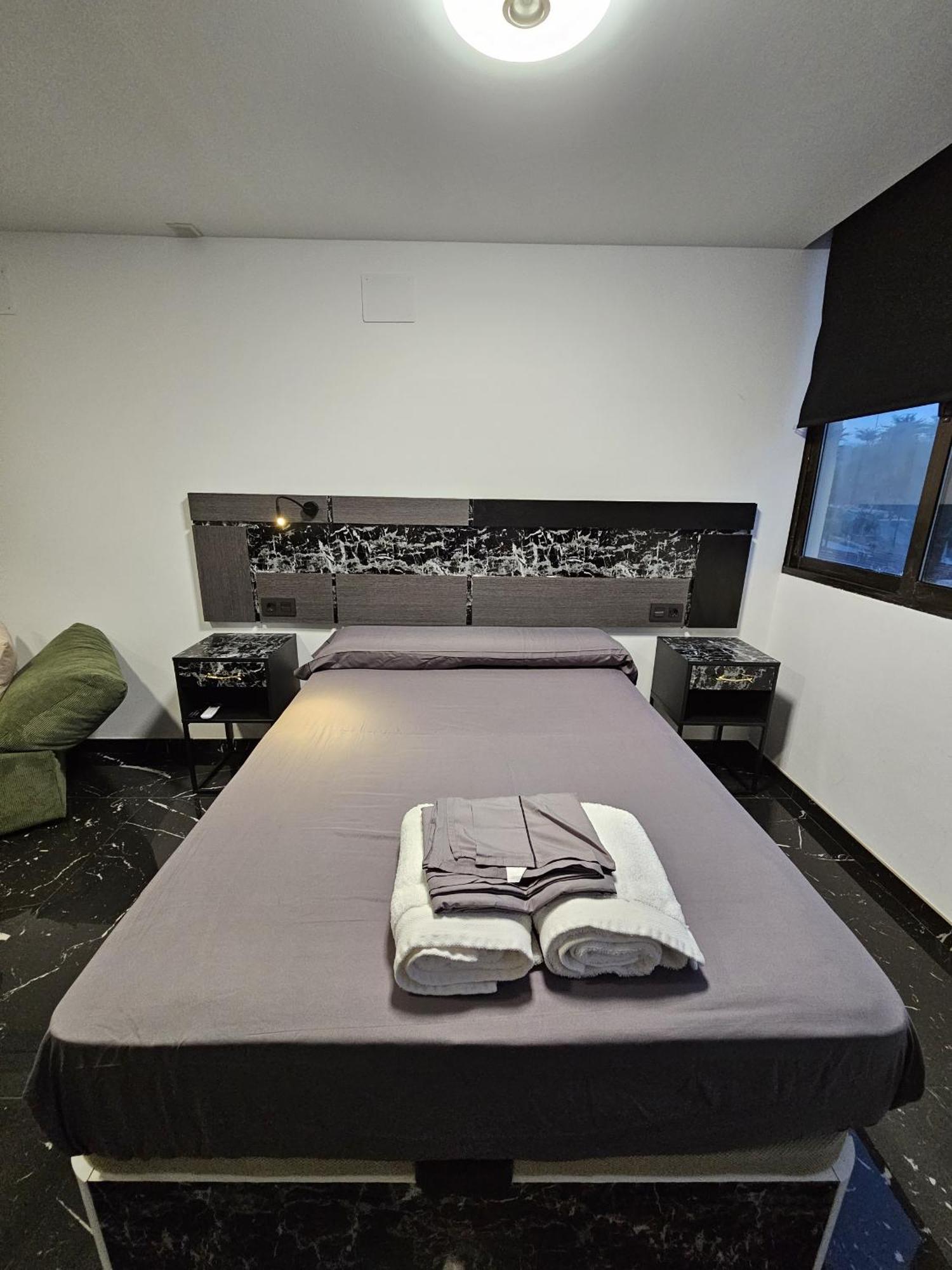 Apartamentos Benidorm Black المظهر الخارجي الصورة